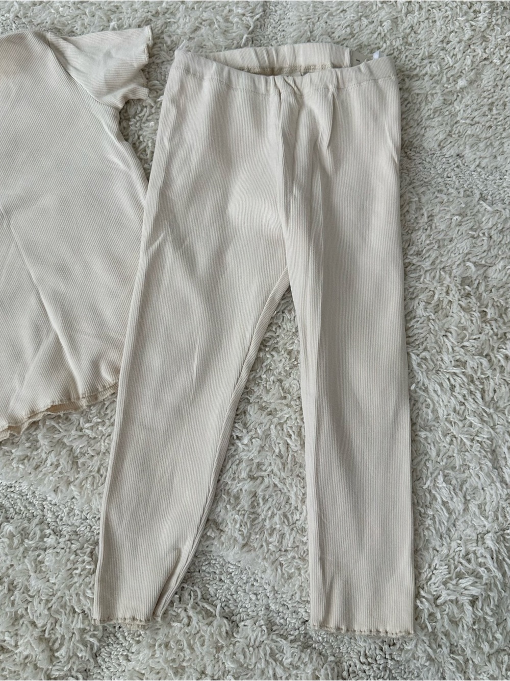 H&M Ribbed Ivory Set - Picture 2 of 8